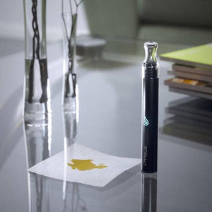 Embout buccal en verre Dr Dabber Stella sur la table